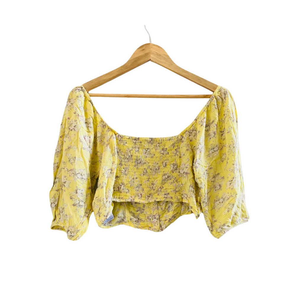Urban Outfitters | Laura Floral Button Cropped Top for Women | YL-028 |